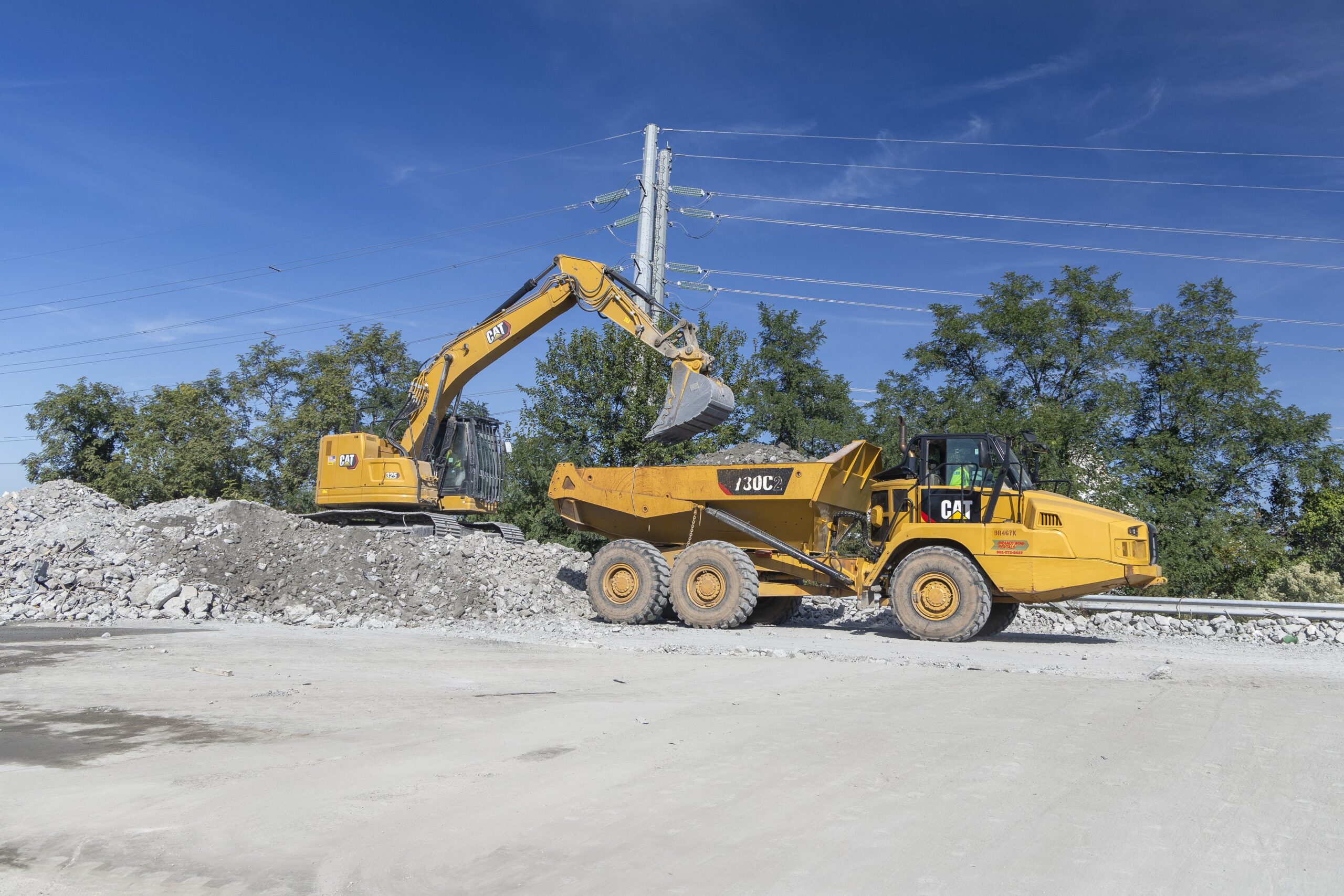 Installing the bubble curtain around the pile